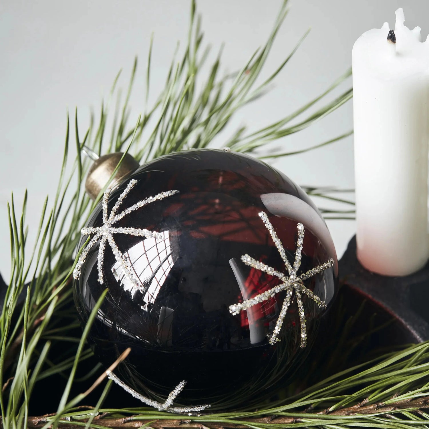 Christmas baubles for celebrating with the family [7 variations]