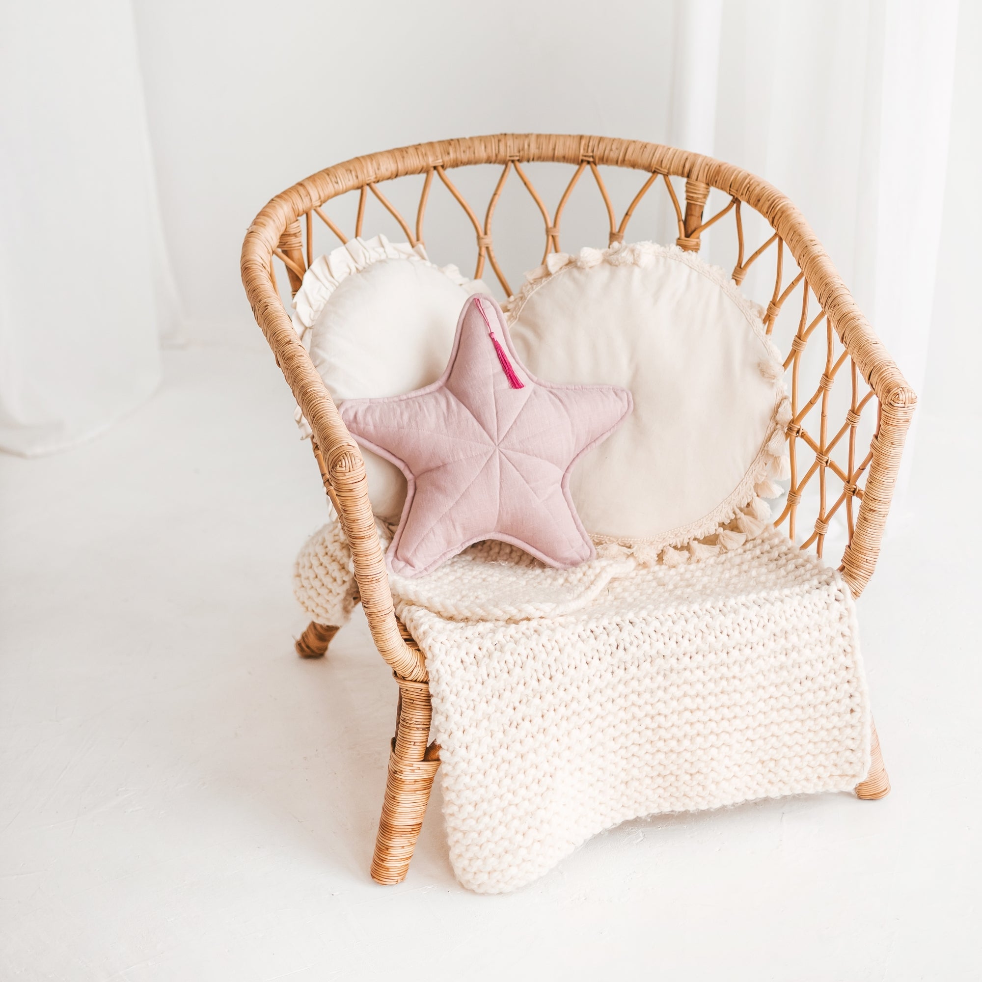 MINICAMP Linen Sea Star Pillow – Pink Throw Pillow for Coastal & Beach Decor