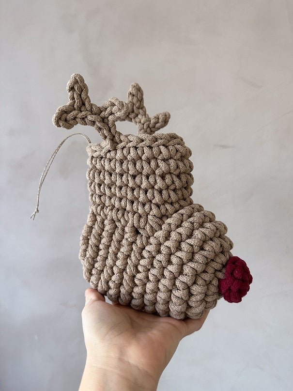 Crochet Reindeer Stocking | Cappuccino & Red Nose