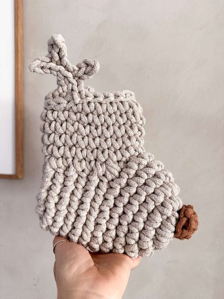 Crochet Reindeer Stocking | Oatmeal & Cinnamon Nose