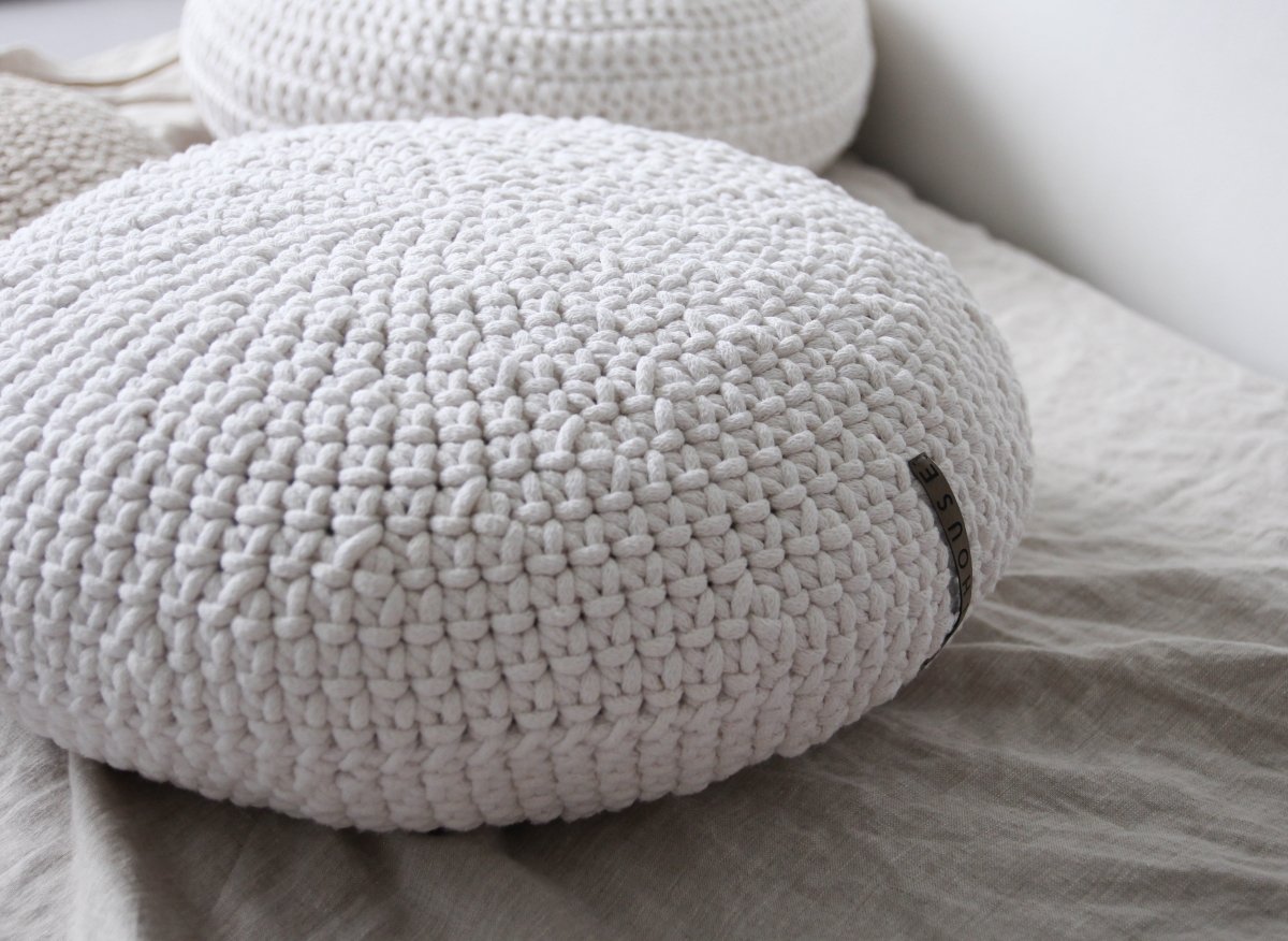 Crochet Round Cushion | IVORY