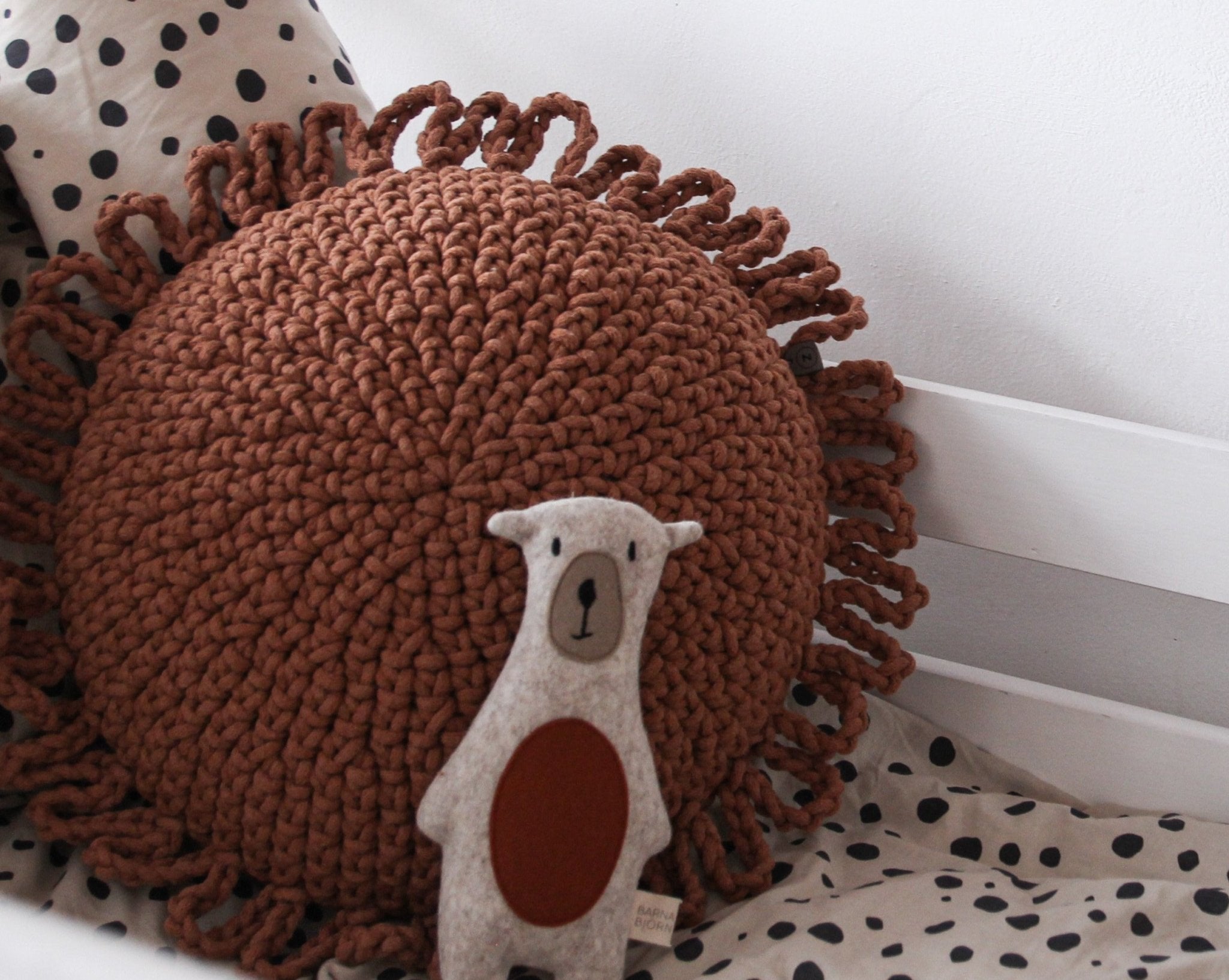 Crochet Cushion FUN | BLACK