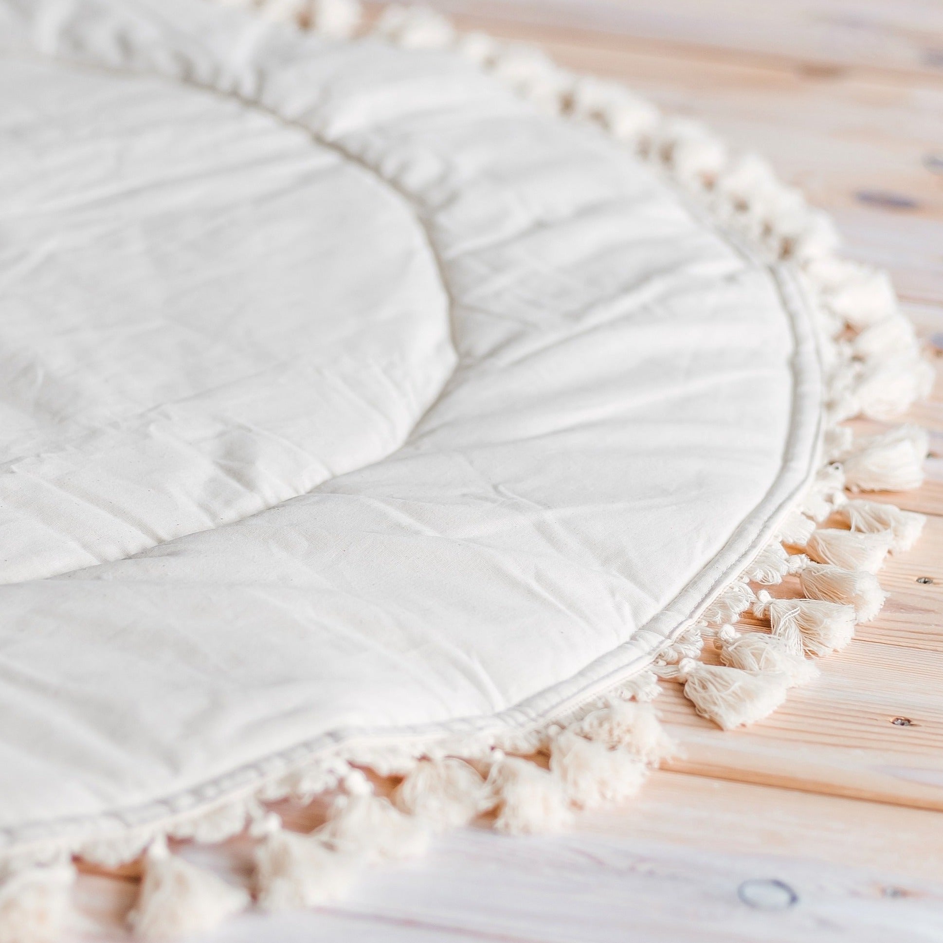 MINICAMP Padded Kids Play Mat in Ecru With Tassels