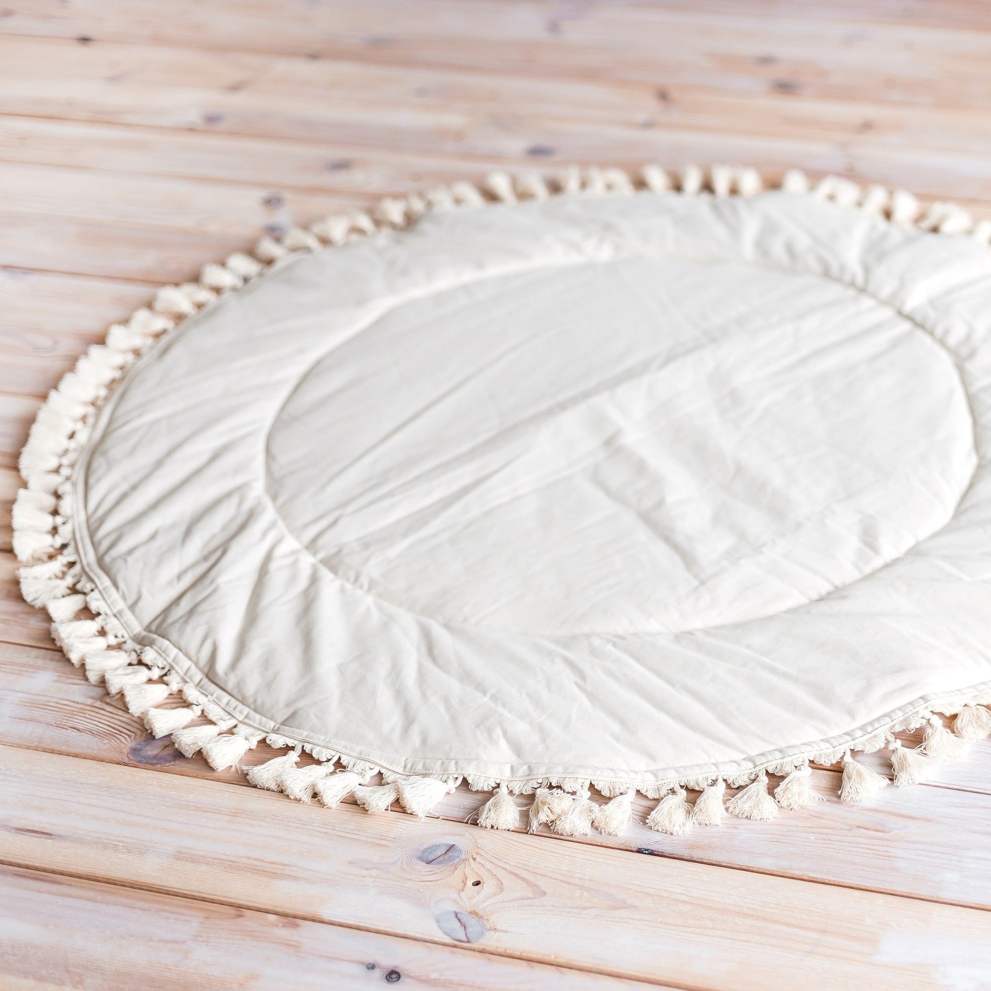 MINICAMP Padded Kids Play Mat in Ecru With Tassels