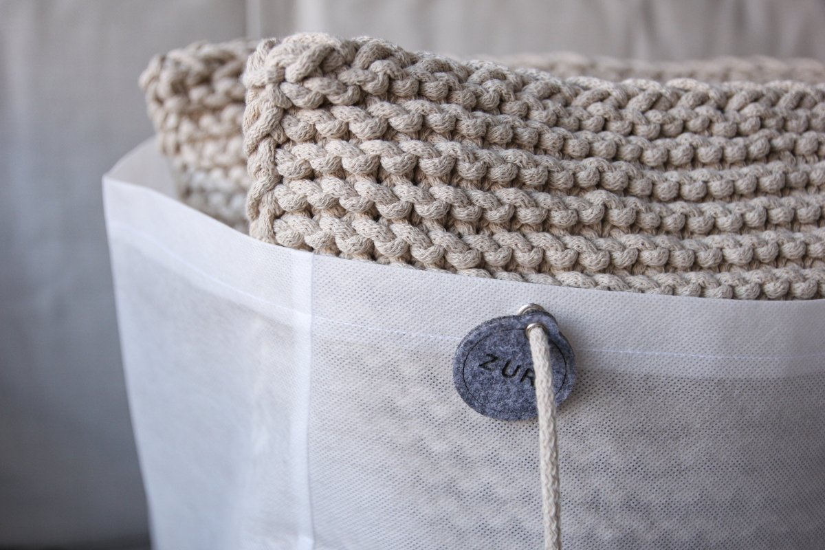 Knitted Square Cushion | BEIGE