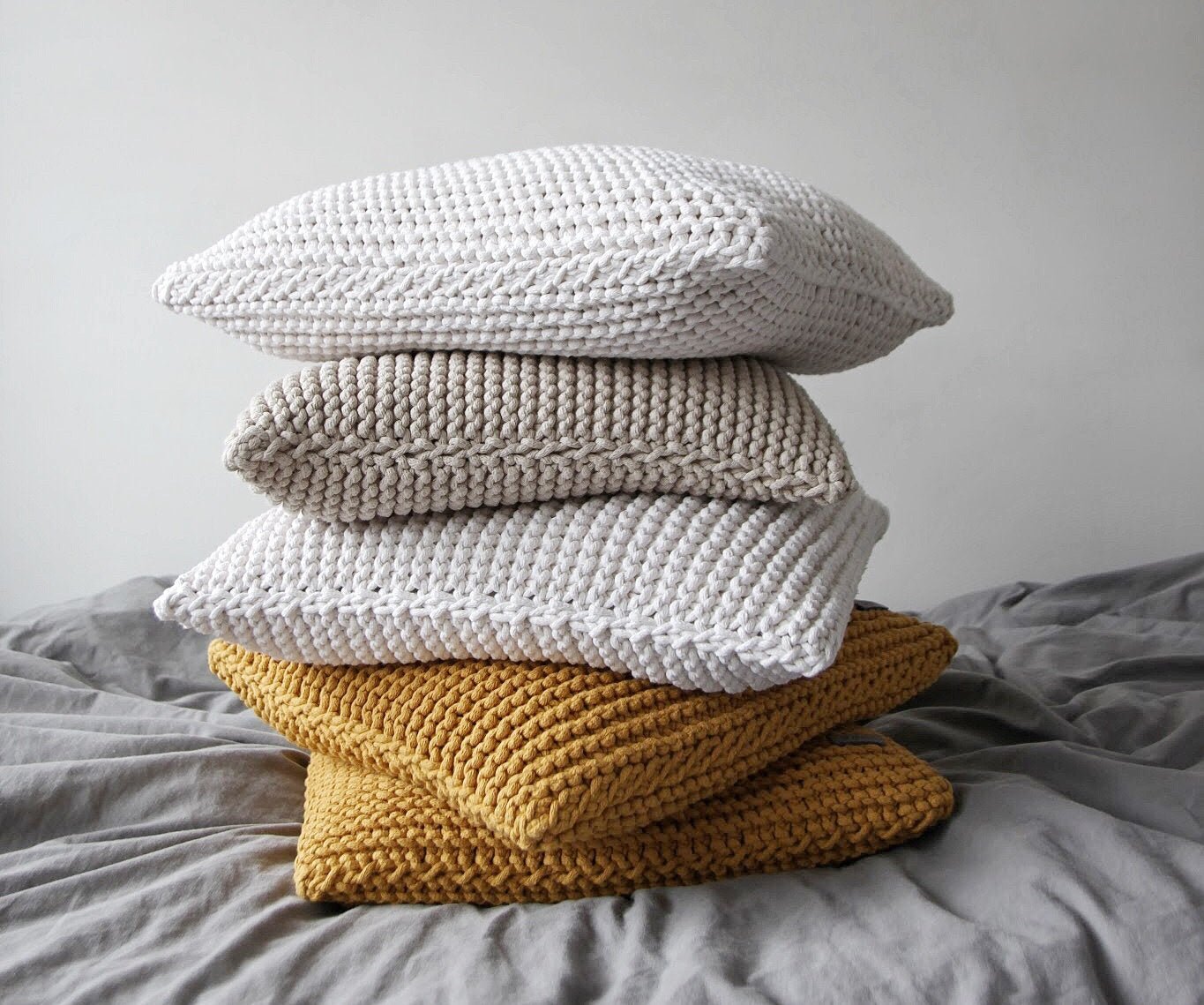 Knitted Square Cushion | IVORY