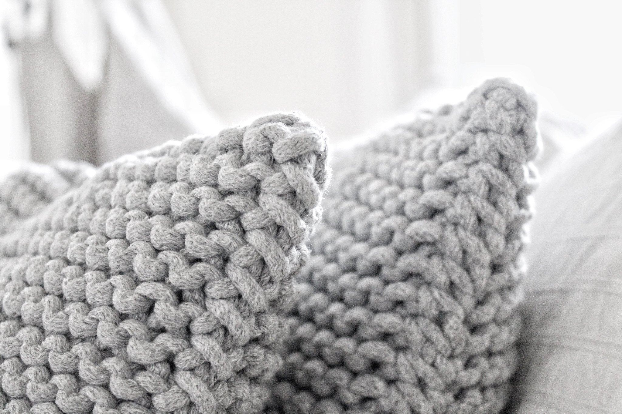 Knitted Square Cushion | LIGHT GREY