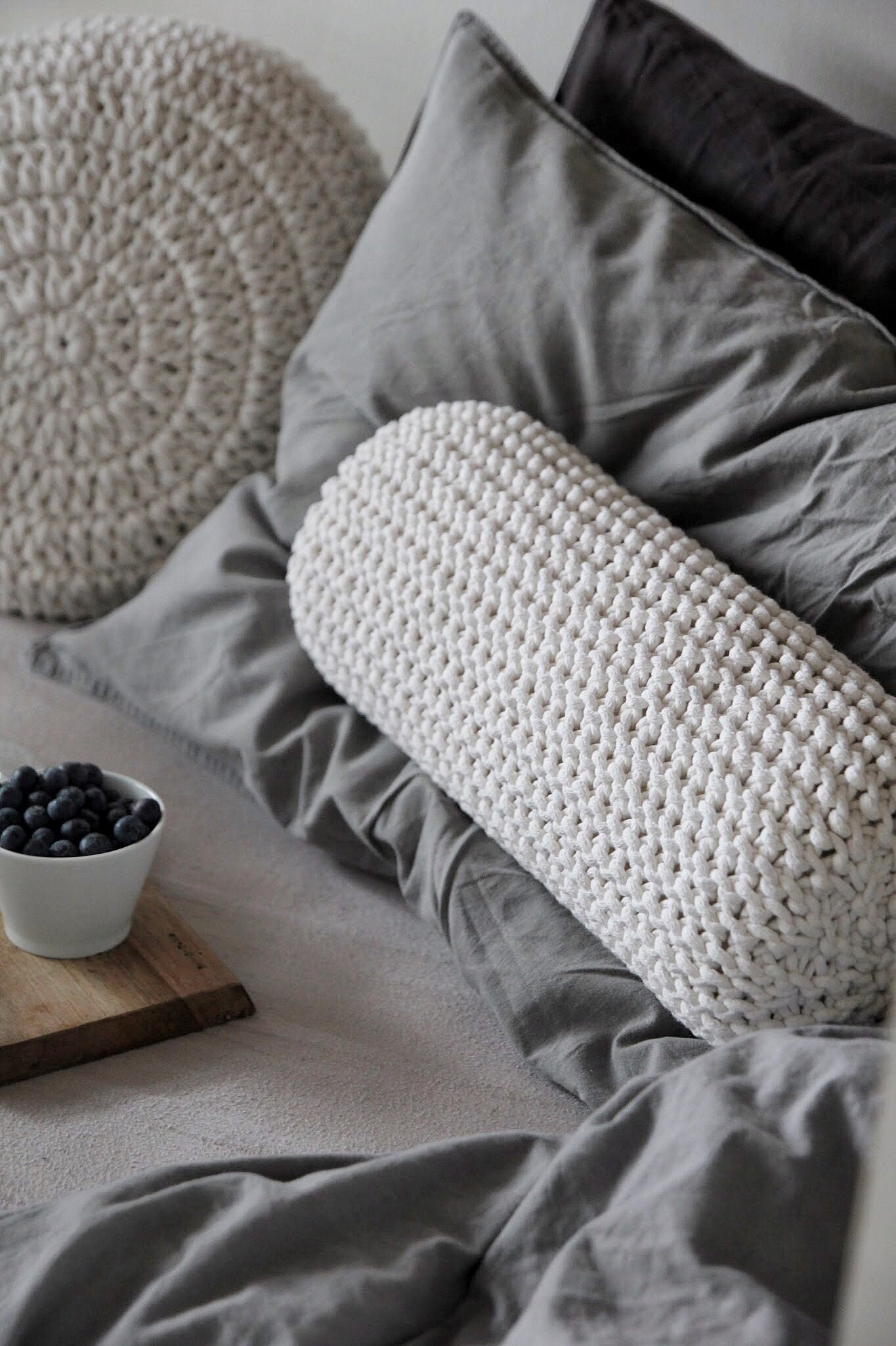 Knitted Neck Cushion | IVORY
