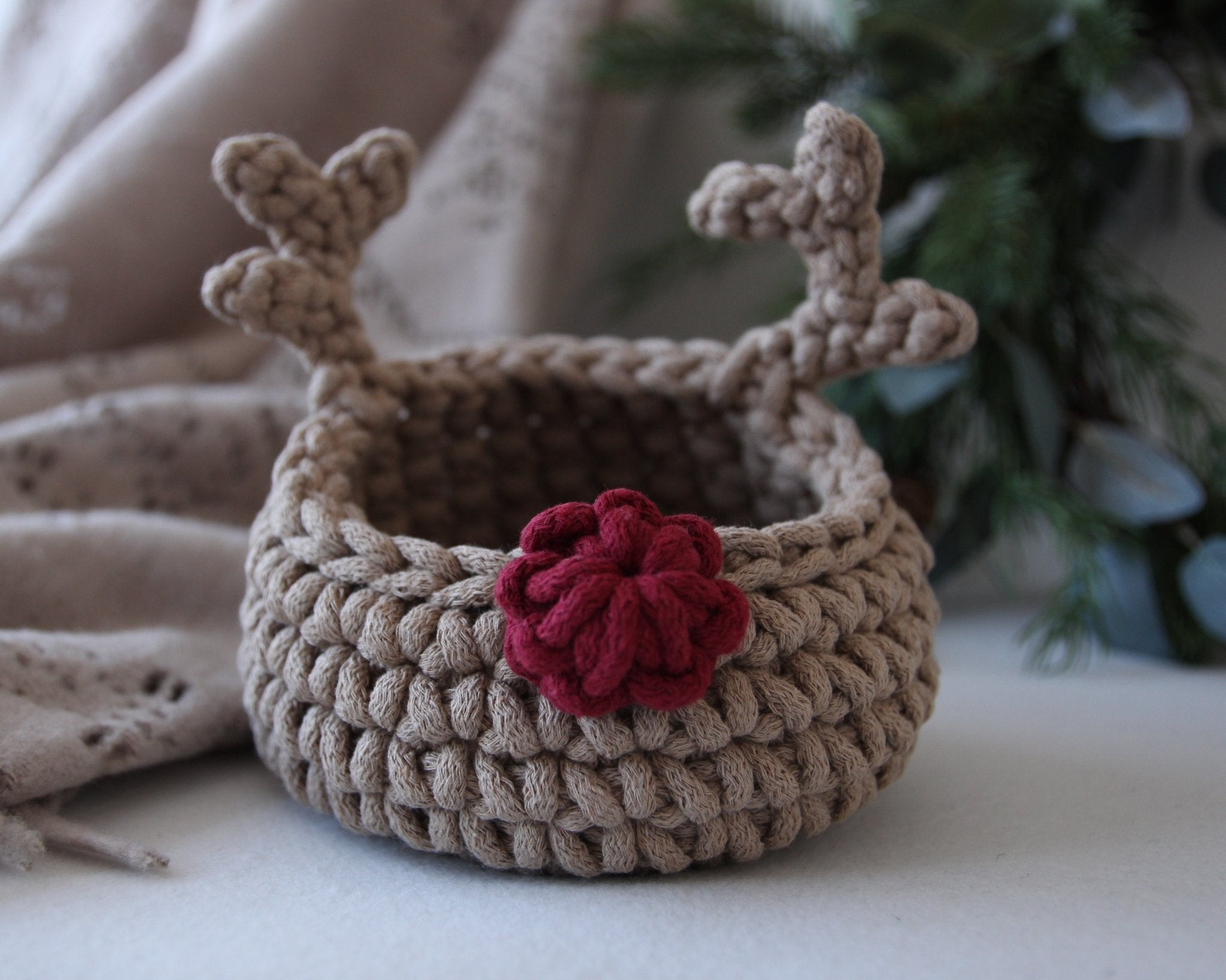 Reindeer Basket | Mocha