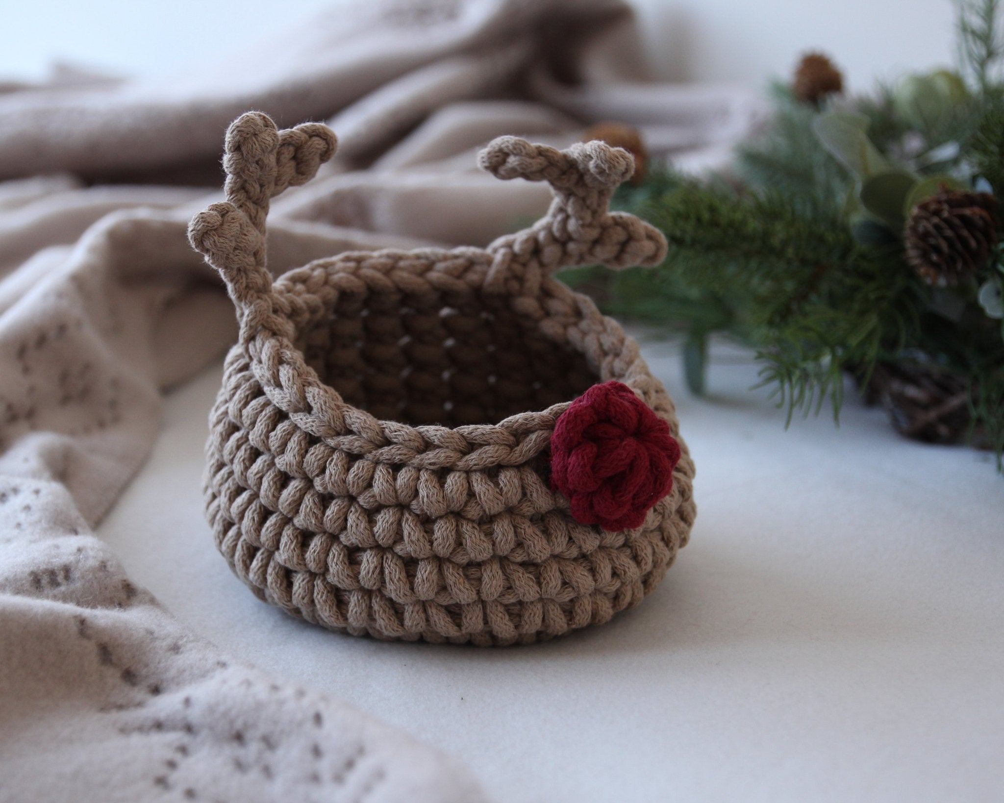 Reindeer Basket | Mocha