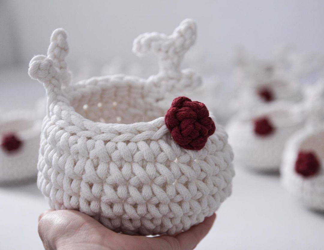 Reindeer Basket | Ivory & Red Nose