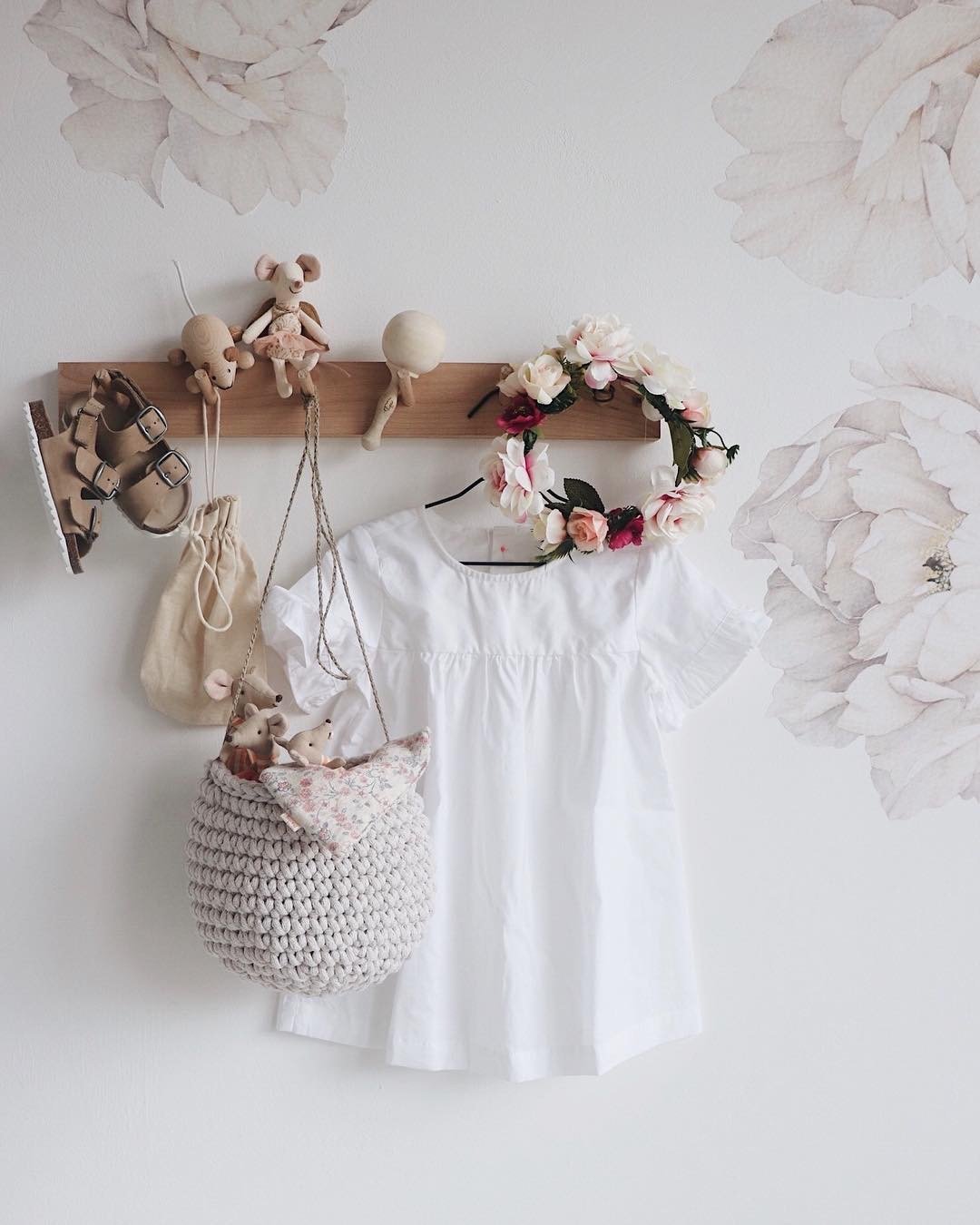 Crochet Hanging Basket, Small | OATMEAL