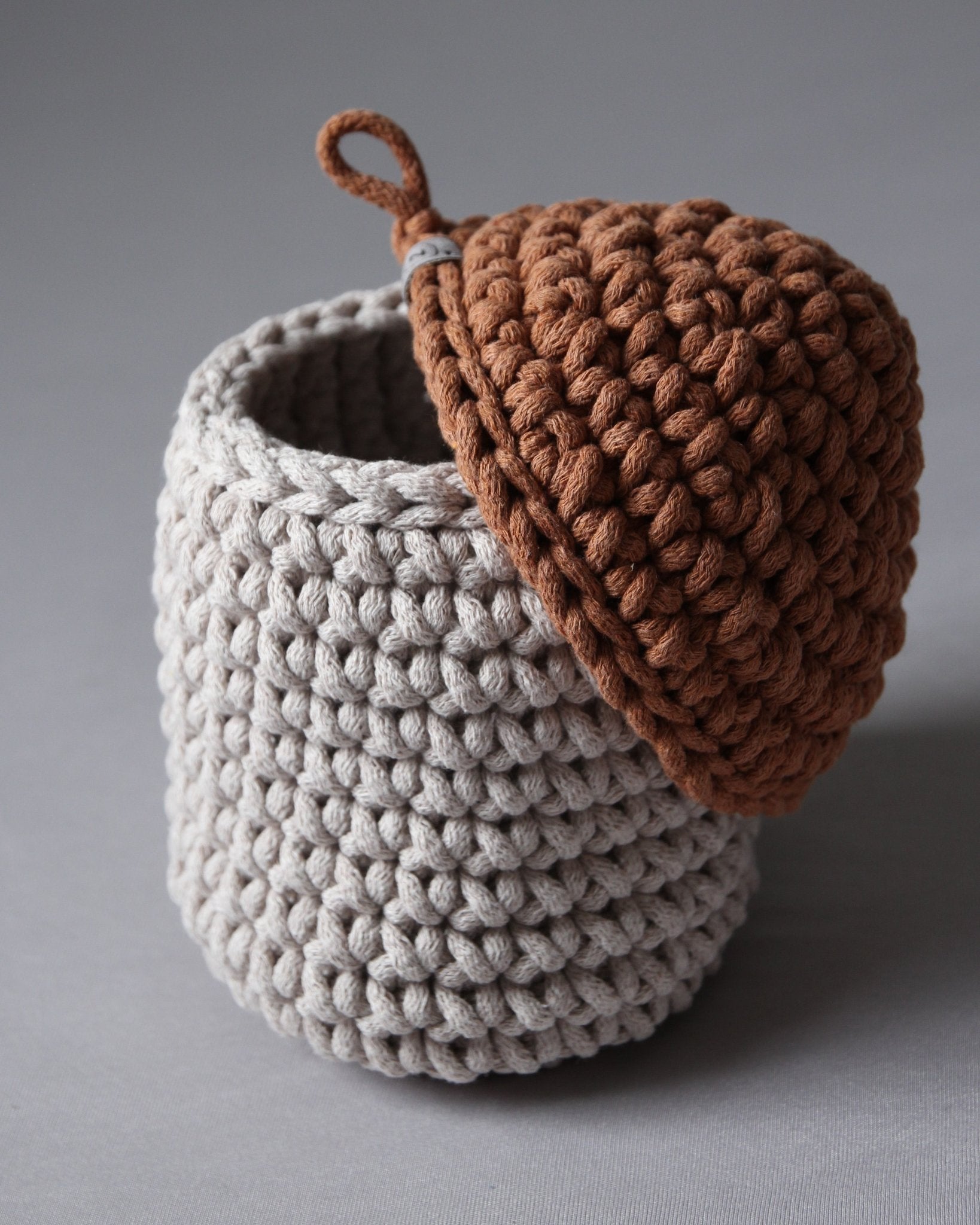 Smurf Basket | OATMEAL & CINNAMON