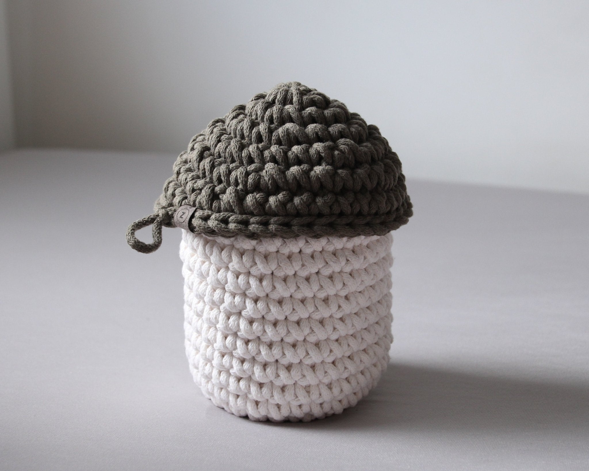 Smurf Basket | IVORY & OLIVE GREEN