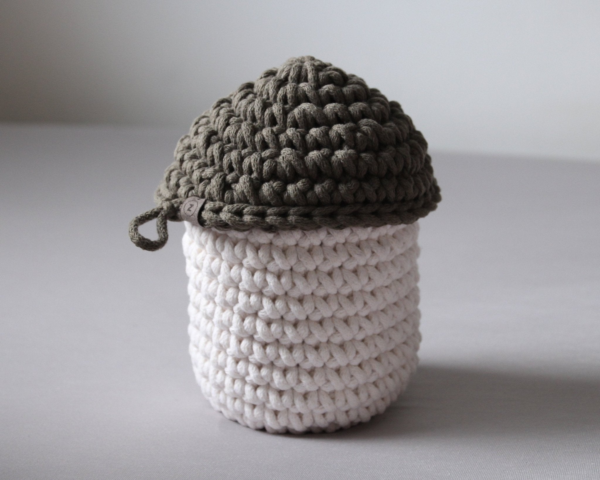 Smurf Basket | IVORY & OLIVE GREEN