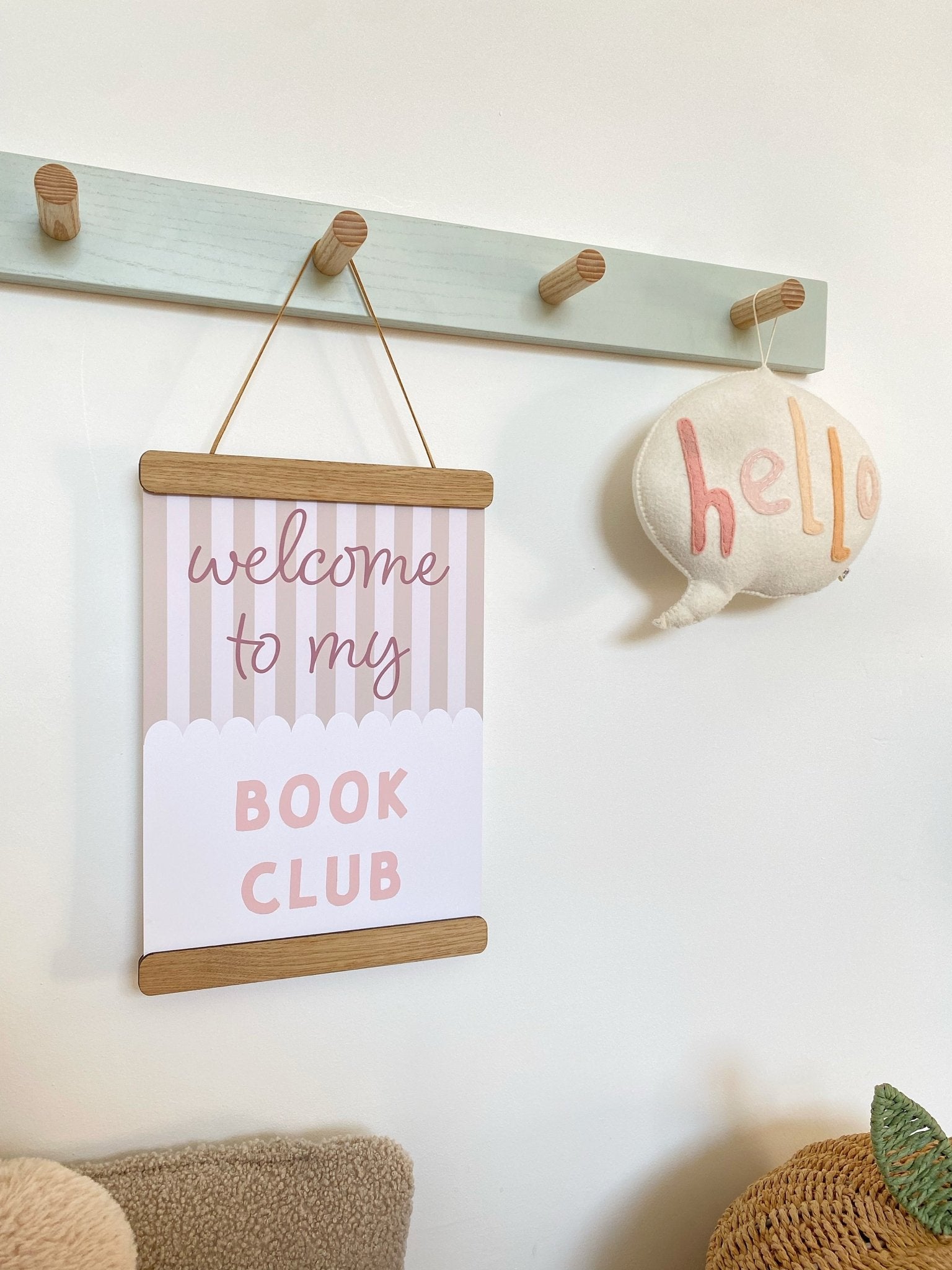 Straight Magnetic Picture Frame