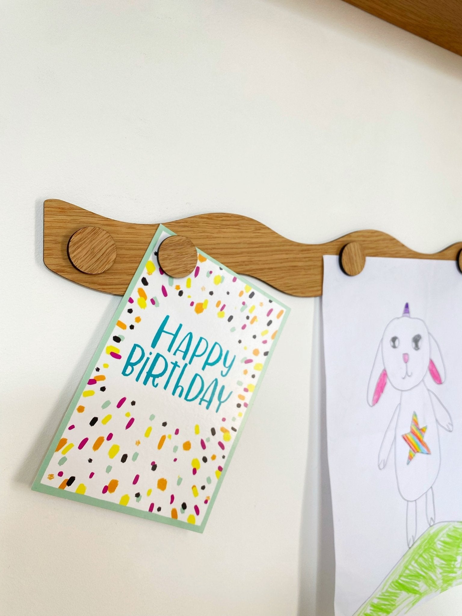 The Art Display Bar - Wavy - Oak